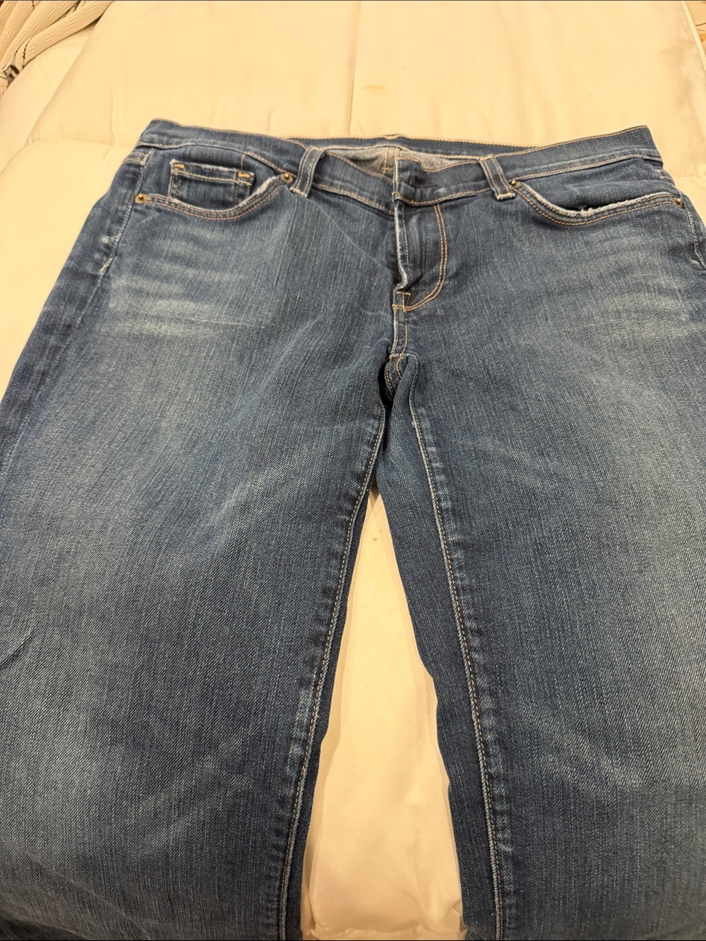 Citizens Of Humanity Straight-Leg Jeans in Medium Blue